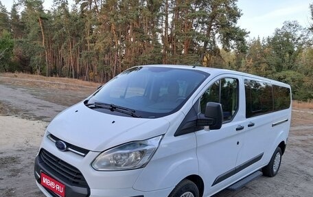 Ford Tourneo Custom I рестайлинг, 2014 год, 2 200 000 рублей, 1 фотография