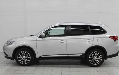 Mitsubishi Outlander III рестайлинг 3, 2018 год, 2 450 000 рублей, 8 фотография