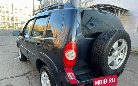 Chevrolet Niva I рестайлинг, 2011 год, 690 000 рублей, 3 фотография