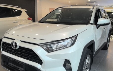 Toyota RAV4, 2021 год, 2 720 000 рублей, 1 фотография