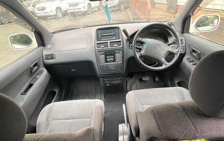 Toyota Gaia, 2001 год, 615 000 рублей, 5 фотография