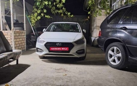 Hyundai Solaris II рестайлинг, 2019 год, 1 370 000 рублей, 1 фотография