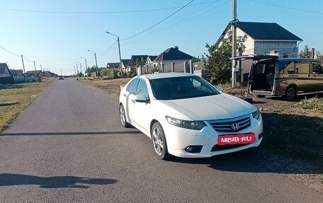 Honda Accord VIII рестайлинг, 2011 год, 1 300 000 рублей, 3 фотография