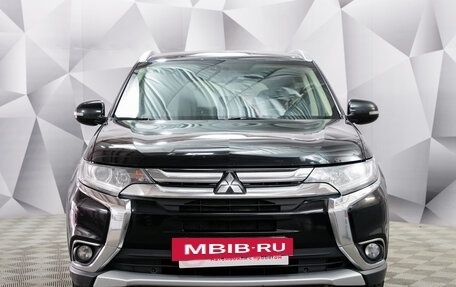 Mitsubishi Outlander III рестайлинг 3, 2015 год, 1 891 000 рублей, 8 фотография