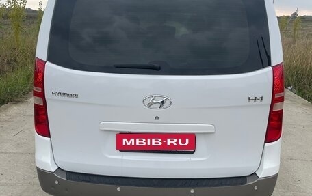 Hyundai H-1 II рестайлинг, 2013 год, 1 800 000 рублей, 6 фотография