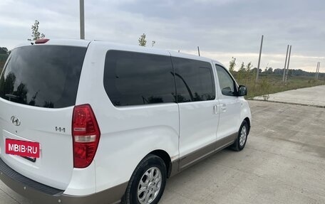 Hyundai H-1 II рестайлинг, 2013 год, 1 800 000 рублей, 4 фотография