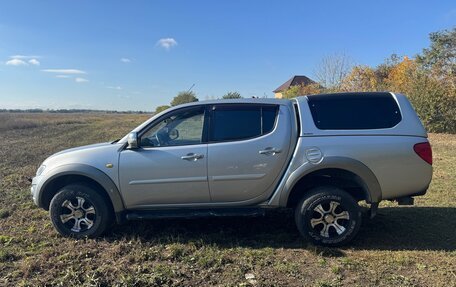 Mitsubishi L200 IV рестайлинг, 2011 год, 2 000 000 рублей, 6 фотография