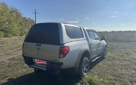 Mitsubishi L200 IV рестайлинг, 2011 год, 2 000 000 рублей, 5 фотография