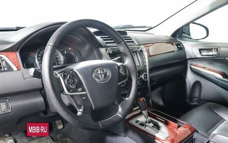 Toyota Camry, 2013 год, 1 630 000 рублей, 14 фотография