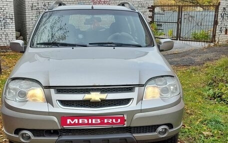 Chevrolet Niva I рестайлинг, 2009 год, 460 000 рублей, 4 фотография