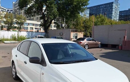 Volkswagen Polo VI (EU Market), 2015 год, 405 000 рублей, 2 фотография