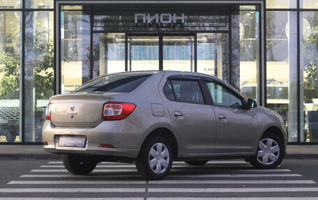 Renault Logan II, 2017 год, 880 000 рублей, 3 фотография