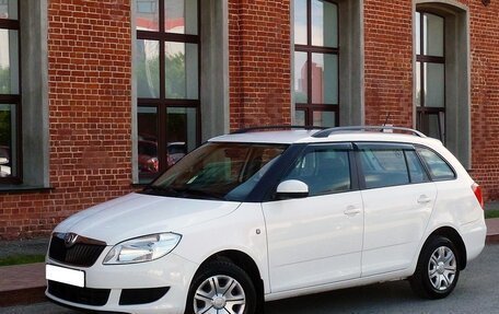 Skoda Fabia II, 2013 год, 820 000 рублей, 3 фотография