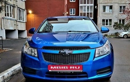 Chevrolet Cruze II, 2011 год, 845 000 рублей, 3 фотография