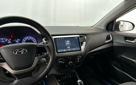 Hyundai Solaris II рестайлинг, 2018 год, 1 100 000 рублей, 13 фотография