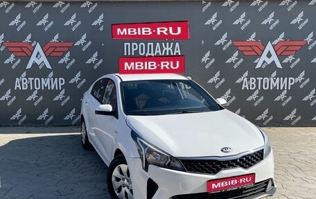 KIA Rio IV, 2021 год, 1 450 000 рублей, 1 фотография