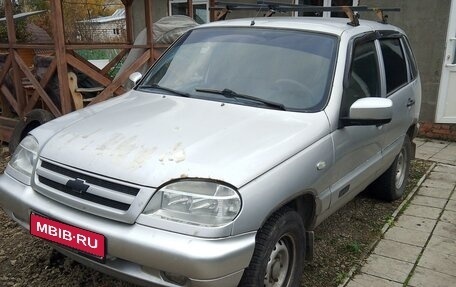 Chevrolet Niva I рестайлинг, 2004 год, 340 000 рублей, 1 фотография