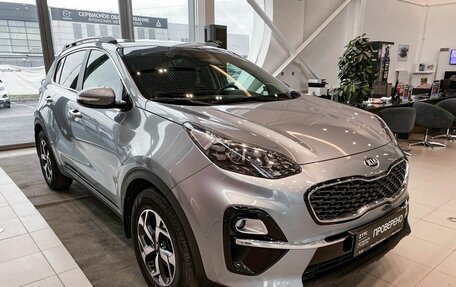 KIA Sportage IV рестайлинг, 2020 год, 2 300 000 рублей, 3 фотография