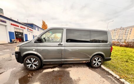 Volkswagen Caravelle T5, 2012 год, 1 350 000 рублей, 3 фотография