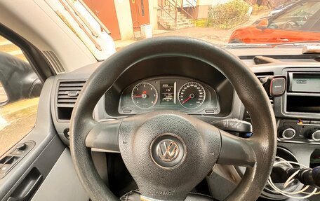 Volkswagen Caravelle T5, 2012 год, 1 350 000 рублей, 5 фотография