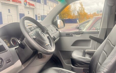 Volkswagen Caravelle T5, 2012 год, 1 350 000 рублей, 12 фотография