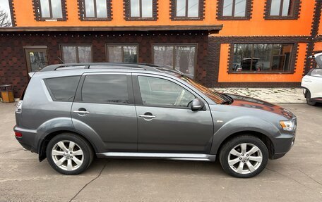 Mitsubishi Outlander III рестайлинг 3, 2012 год, 900 000 рублей, 3 фотография