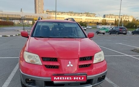 Mitsubishi Outlander III рестайлинг 3, 2005 год, 690 000 рублей, 2 фотография