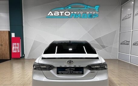 Toyota Camry, 2020 год, 3 649 000 рублей, 4 фотография