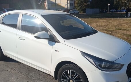 Hyundai Solaris II рестайлинг, 2018 год, 1 315 000 рублей, 1 фотография