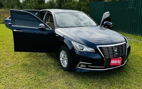 Toyota Crown, 2018 год, 3 080 000 рублей, 1 фотография