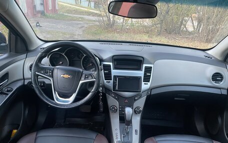 Chevrolet Cruze II, 2011 год, 830 000 рублей, 8 фотография