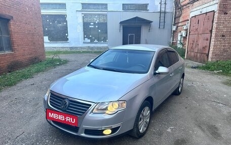 Volkswagen Passat B6, 2006 год, 600 000 рублей, 2 фотография