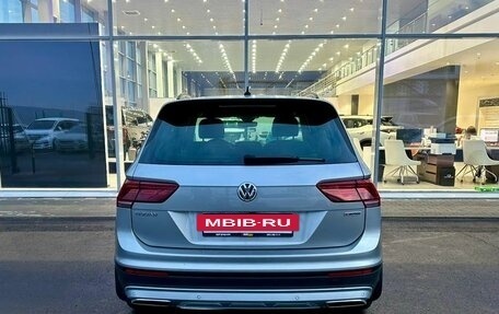 Volkswagen Tiguan II, 2019 год, 3 150 000 рублей, 6 фотография