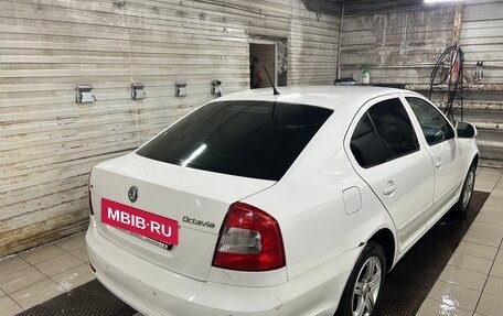 Skoda Octavia, 2011 год, 1 000 000 рублей, 12 фотография