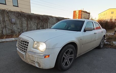 Chrysler 300C II, 2006 год, 1 028 000 рублей, 9 фотография