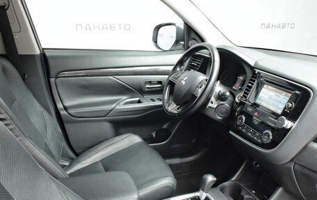 Mitsubishi Outlander III рестайлинг 3, 2015 год, 1 729 000 рублей, 9 фотография