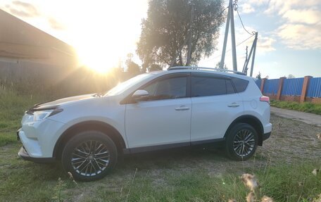 Toyota RAV4, 2016 год, 3 500 000 рублей, 6 фотография