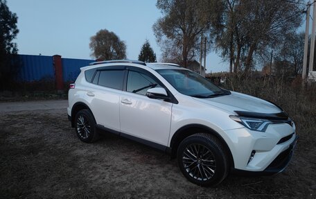 Toyota RAV4, 2016 год, 3 500 000 рублей, 10 фотография