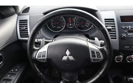 Mitsubishi Outlander III рестайлинг 3, 2011 год, 1 020 000 рублей, 8 фотография