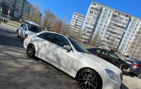 Mercedes-Benz E-Класс, 2011 год, 1 550 000 рублей, 1 фотография