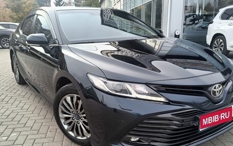 Toyota Camry, 2018 год, 2 499 000 рублей, 1 фотография