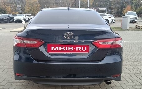 Toyota Camry, 2018 год, 2 499 000 рублей, 11 фотография