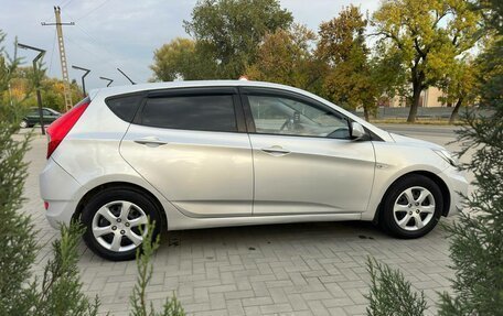 Hyundai Solaris II рестайлинг, 2013 год, 830 000 рублей, 9 фотография