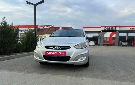 Hyundai Solaris II рестайлинг, 2013 год, 830 000 рублей, 8 фотография