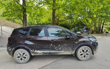 Renault Kaptur I рестайлинг, 2017 год, 1 700 000 рублей, 2 фотография