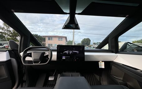 Tesla Cybertruck, 2024 год, 24 000 000 рублей, 10 фотография