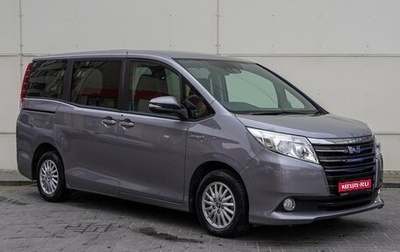 Toyota Noah III, 2016 год, 2 420 000 рублей, 1 фотография