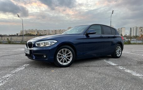 BMW 1 серия, 2018 год, 1 800 000 рублей, 2 фотография