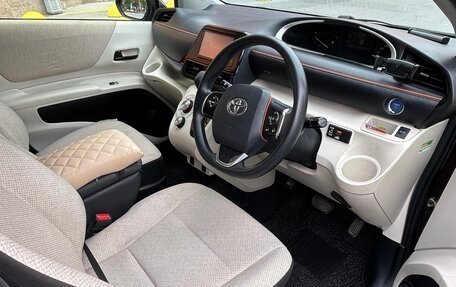 Toyota Sienta II, 2015 год, 1 750 000 рублей, 17 фотография