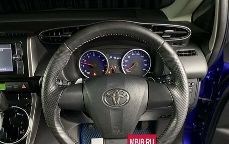 Toyota Wish II, 2012 год, 1 689 000 рублей, 9 фотография